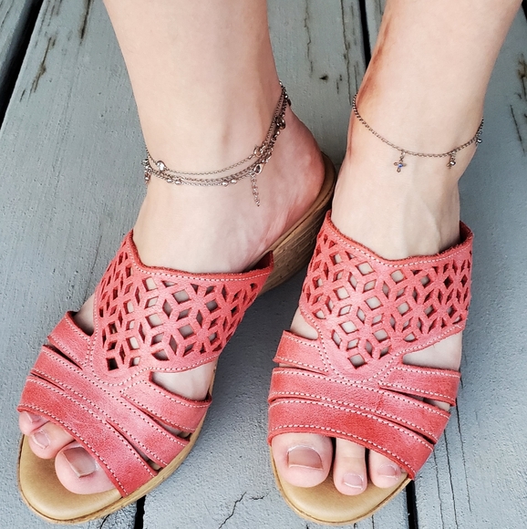 Spring Step Perforated Pink Leather Wedge Sandals - Picture 4 of 15